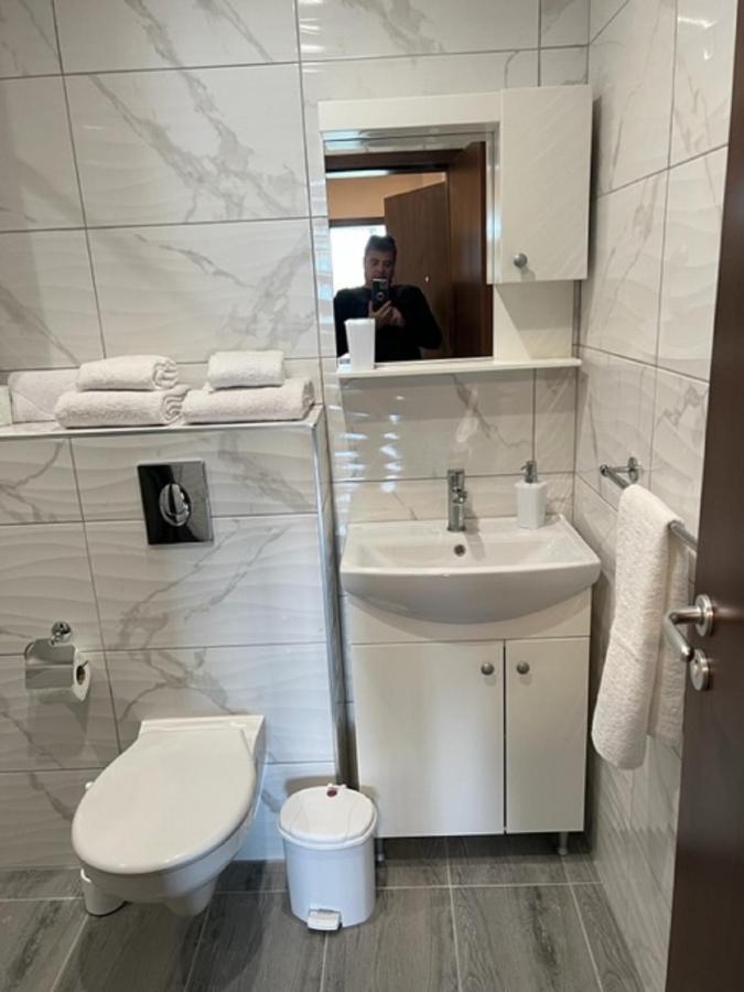 Апартамент Комфорт, Близо До Летището Sofía Exterior foto